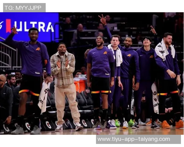 布克首节狂轰20分3助攻表现惊艳助球队领先对手