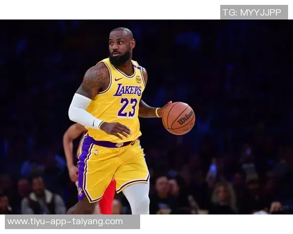 詹姆斯赛后反思球队表现强调失利只是暂时状态不必过度解读